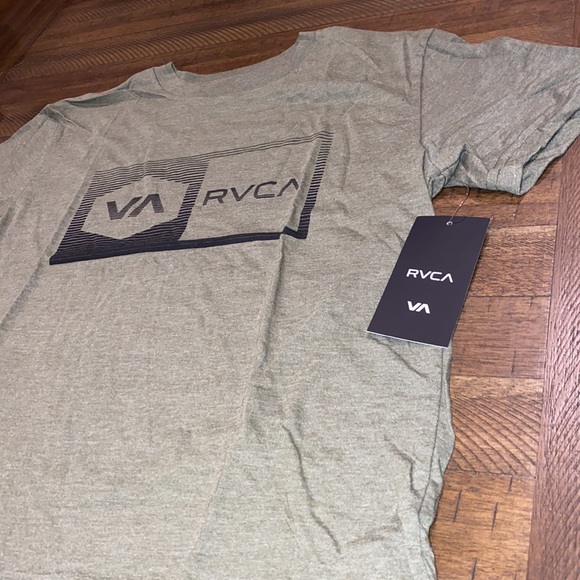 ✌🏻 RVCA green fade box tshirt ✌🏻 - Picture 3 of 3